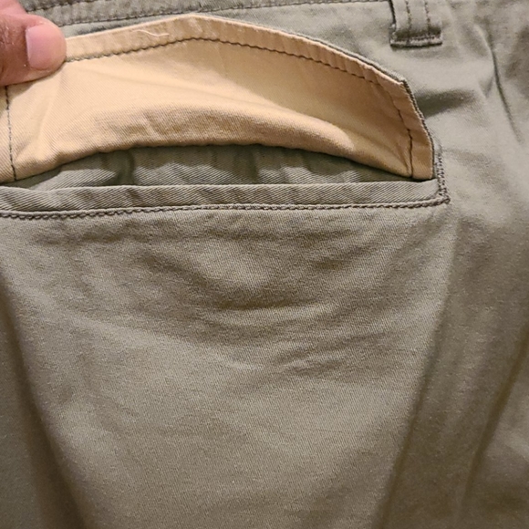 Eddie Bauer Petite Capris - Picture 6 of 7